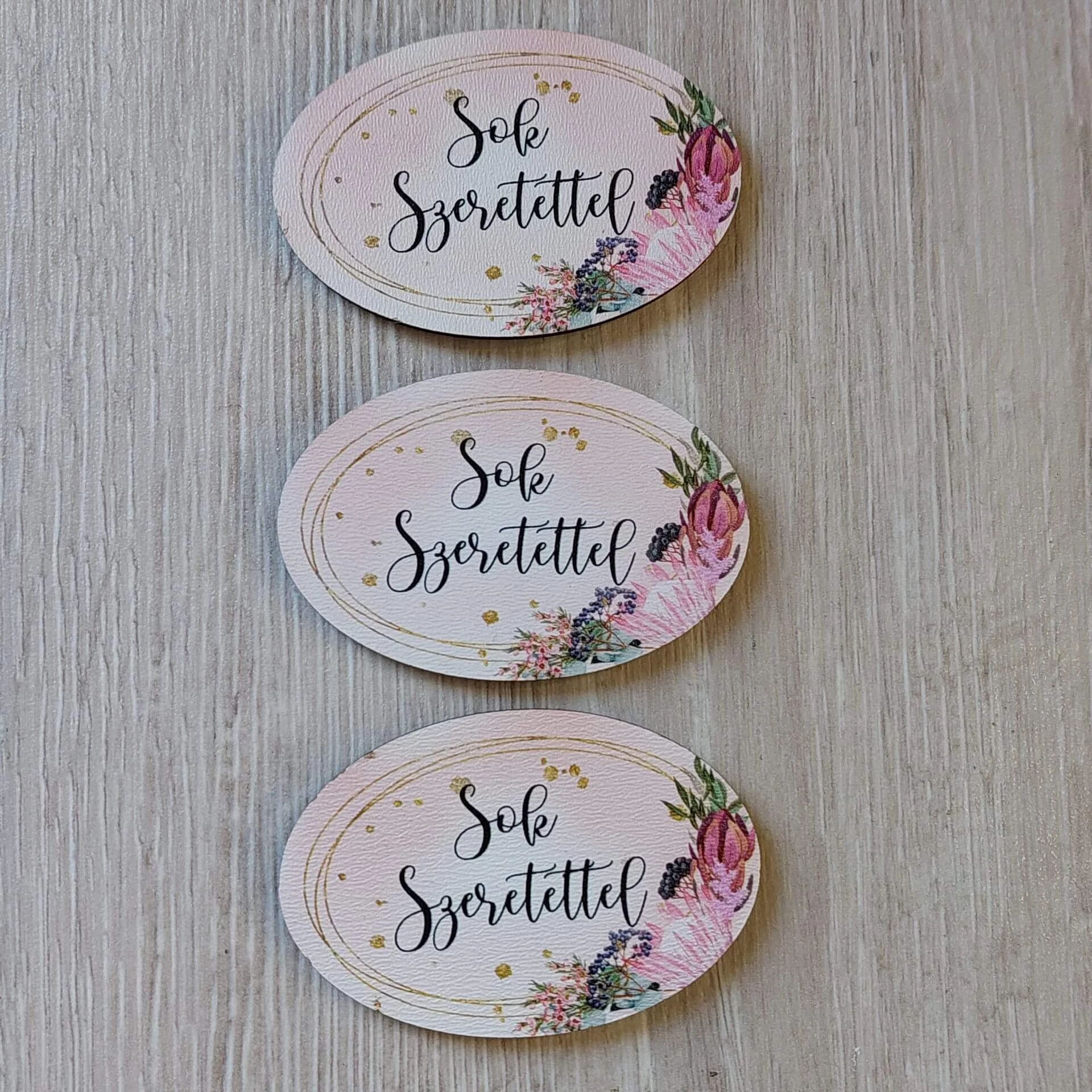 Dekor Tábla „Sok szeretettel” elipszis
